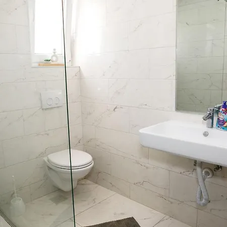 Charming Croatia With Pool And Mountain Views Διαμέρισμα Vrsi