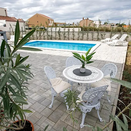 Charming Croatia With Pool And Mountain Views Vrsi